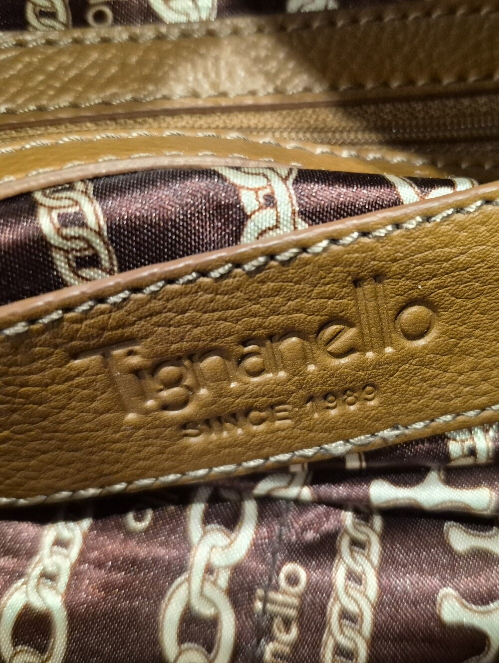 Tignanello Pebbled eather Shoulder Bag - Picture 7 of 8